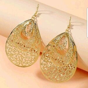 💖*Brand New* Hollow Metal Teardrop Earrings